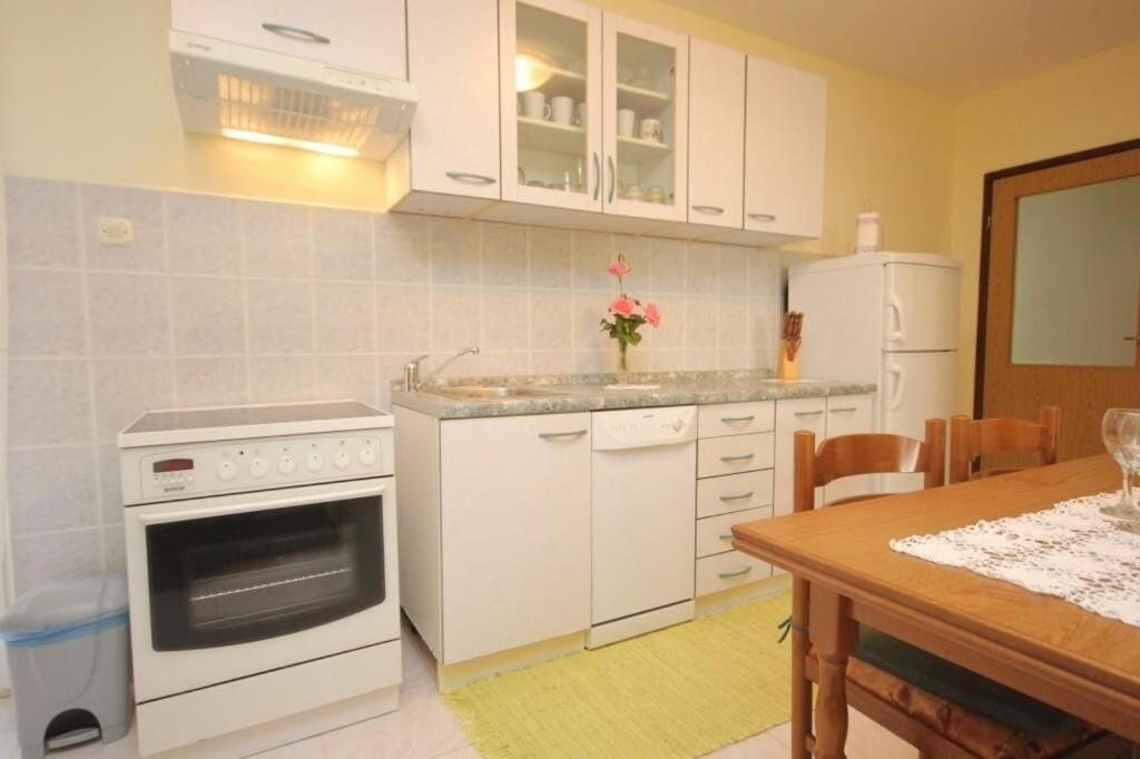 Apartments Zoki - Great Location Close To The Sea Vis Eksteriør billede